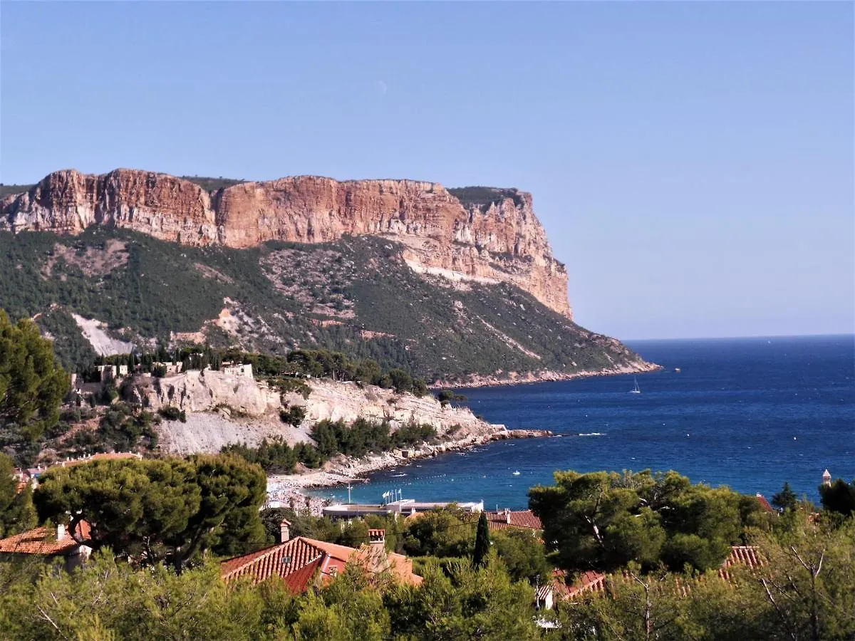 Le Sept Charmant Studio Aux Portes Des Calanques Cassis France